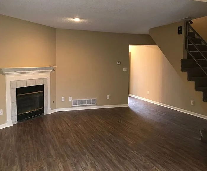 4601B NE Whispering Winds Dr #B — Photo 2