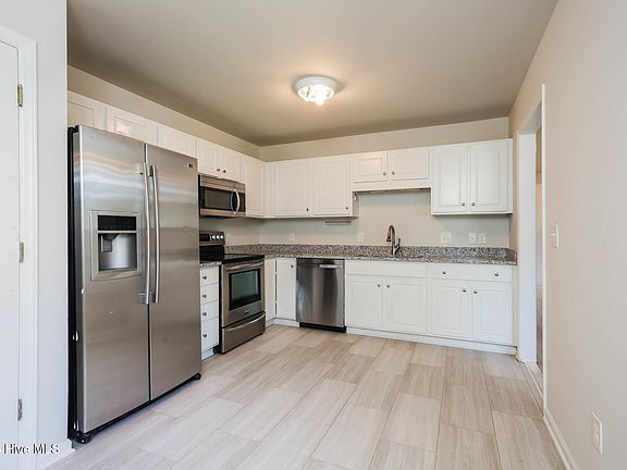 4th image of 503 Plateau Drive