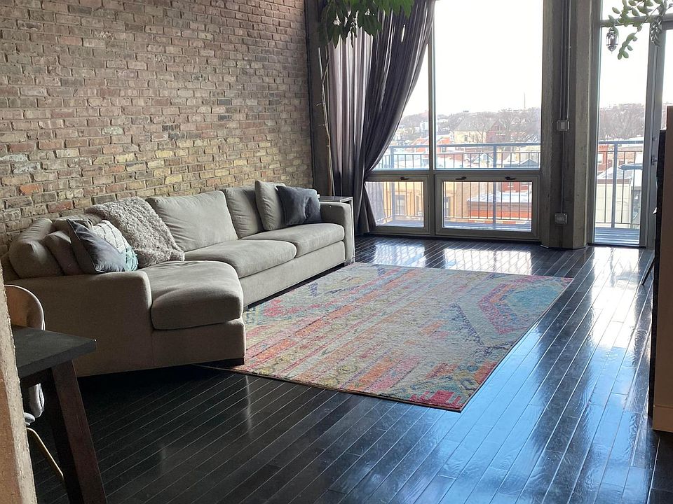 1st image of 1927 N Milwaukee Ave #503