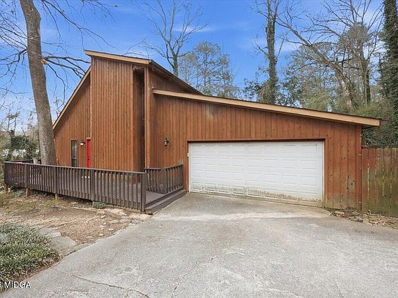 2nd image of 658 Tucker Rd