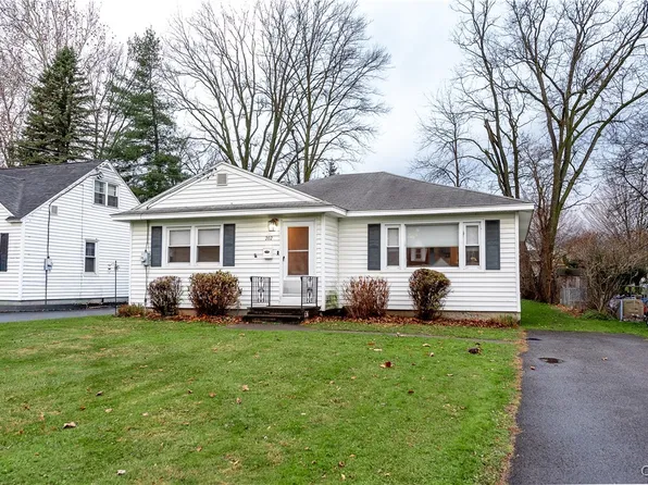 202 Windemere Rd, Syracuse, NY 13219