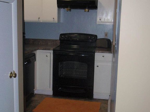 2nd image of 1348 Bradley Dr
