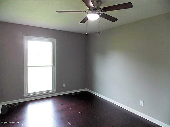 5th image of 2807 Summerfield Dr