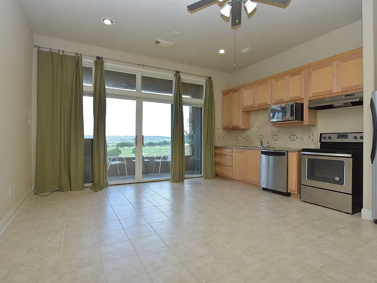 1908 Kahala Sunset Dr #D — Photo 30
