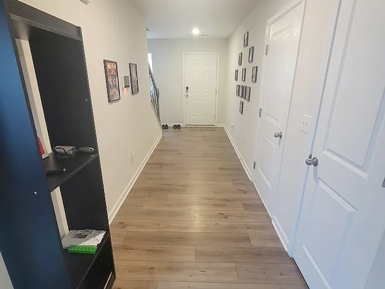 306 Burbage Ct — Photo 2