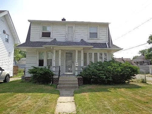 553 Brighton Ave Photo 1