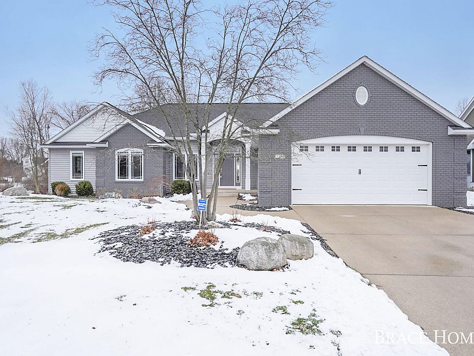 1st image of 7861 Meadowood Dr