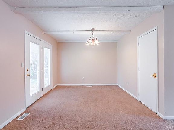 5th image of 2618 Allenby Pl