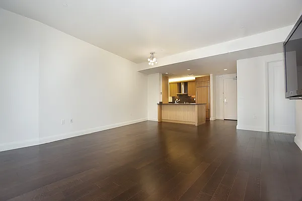 Sold by LG Fairmont Group | media 8