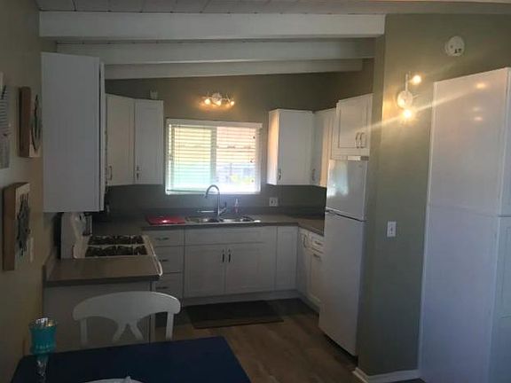 3rd image of 205 43rd St #1/2