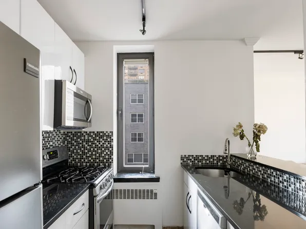 157 East 32nd Street image 6 of 16