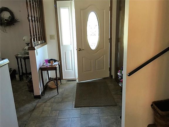 2nd image of 421 Sidney St