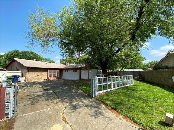 5th image of 1214 Larchfield Dr