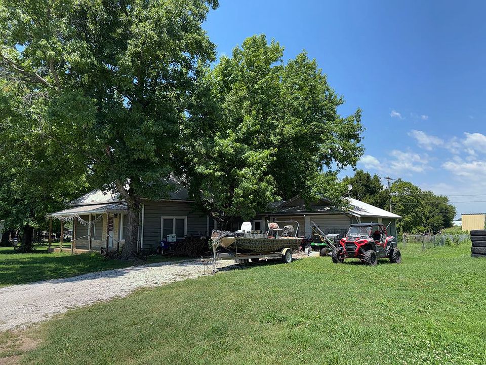 1st image of 320 Greenwood St