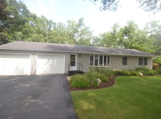 14802 Belvoir Dr, Minnetonka, MN 55345