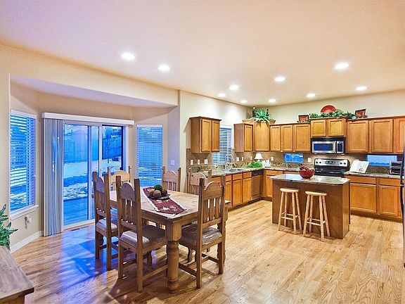 Dining Area/Kitchen