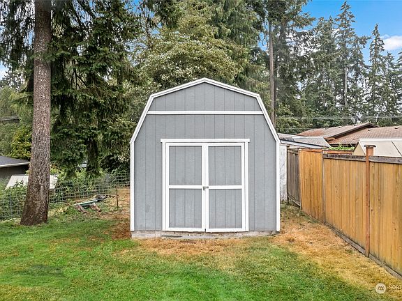 4th image of 9803 153rd Street Ct E