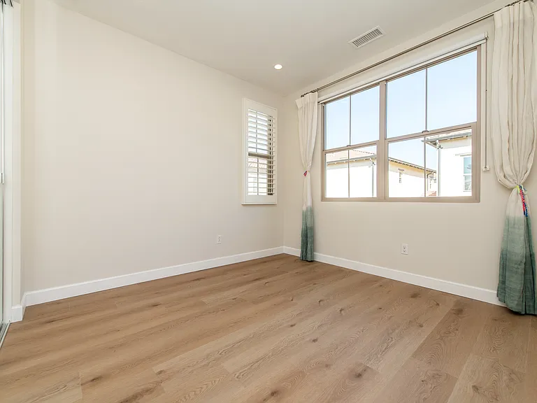 152 Damsel — Photo 19