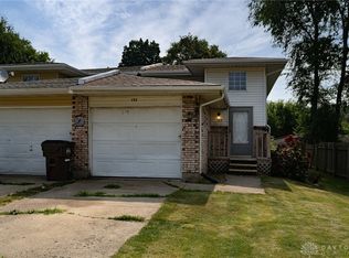 106 Highridge Ct, Franklin, OH 45005