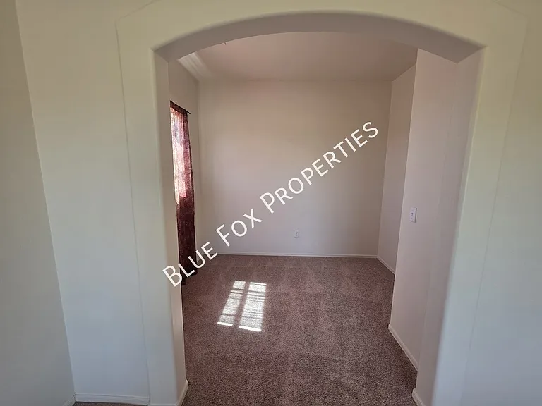 3508 W Lost Village Ln — Photo 27