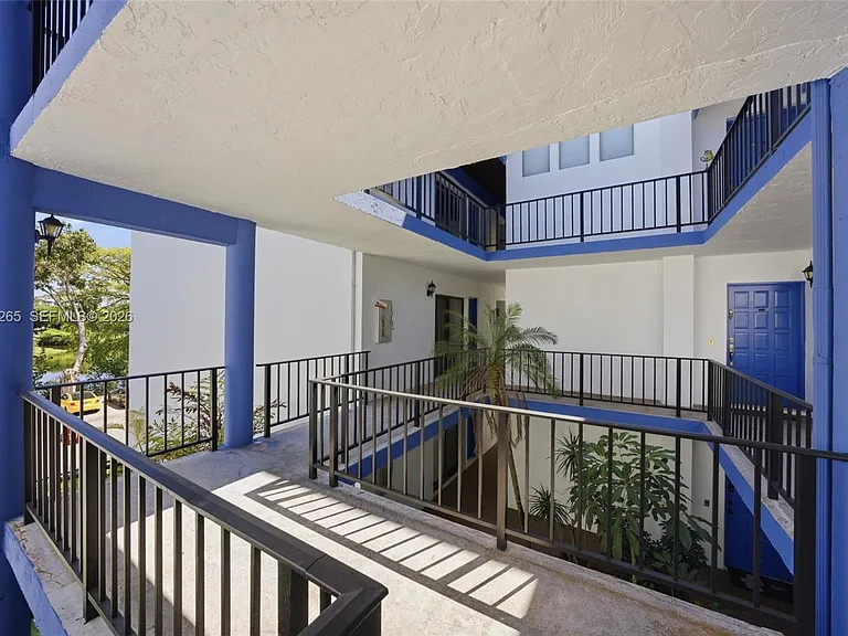 6010 S Falls Circle Dr #323 — Photo 3