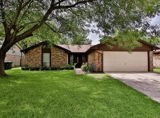 10215 Copperwood Dr, Houston, TX 77040
