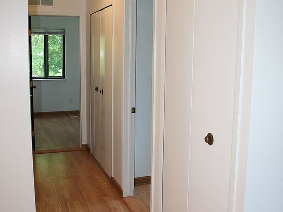 4th image of 7477 Manor Cir APT 204