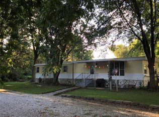 18855 Boulder Rd, Carlyle, IL 62231