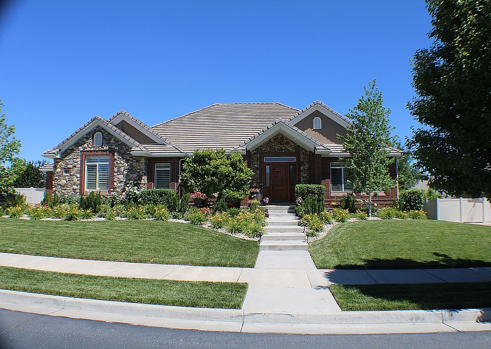 1st image of 1402 W Ammon Way
