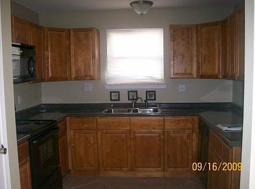 4th image of 3701 Charles Dr