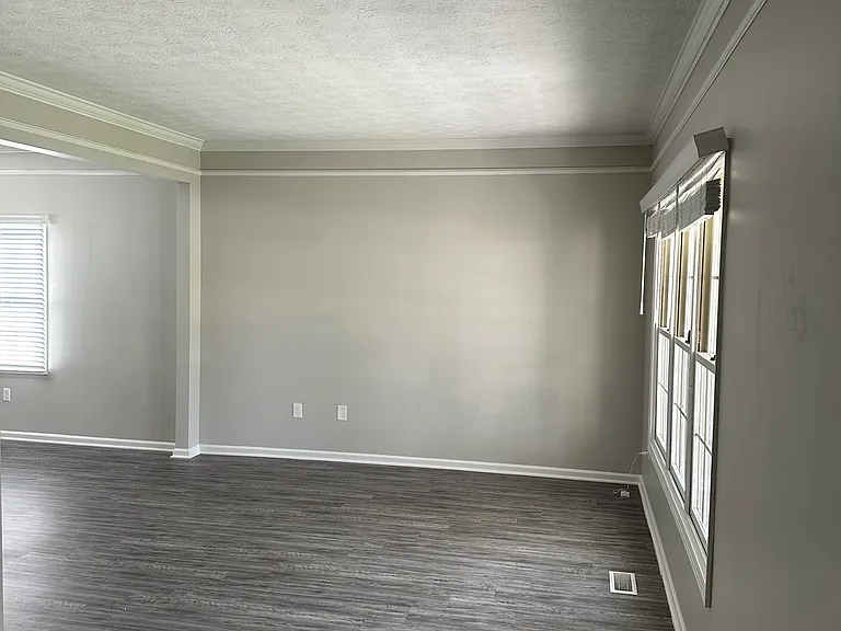 10200 Tammer Dr — Photo 6