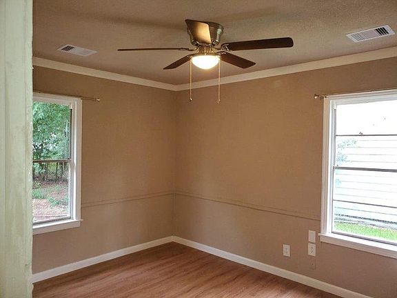 4th image of 5915 Southgood St