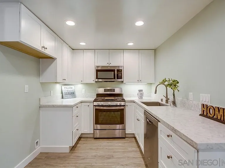 1409 Brookes Ave #B — Photo 3