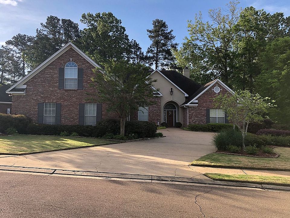 1st image of 358 Woodlands Dr