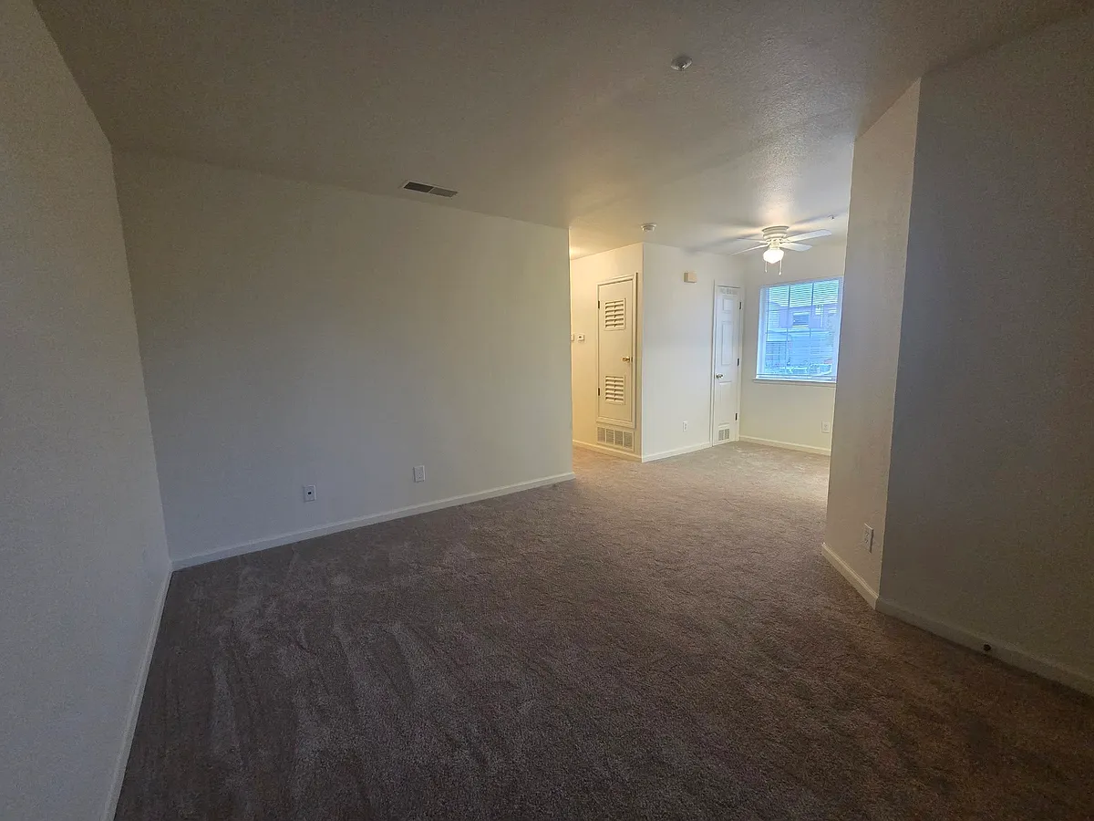 Building Photo - 2255 Chestnut St #12