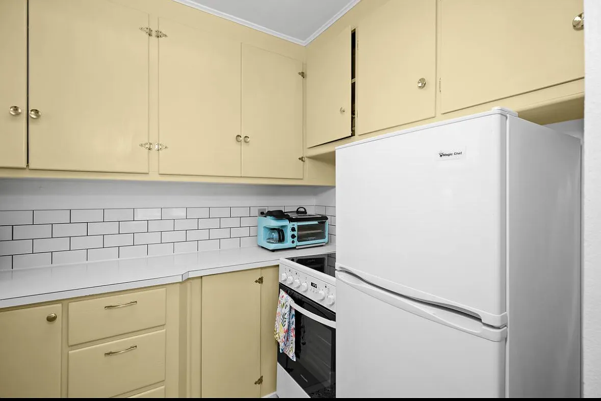Building Photo - 801 E Lakeside Ave #1
