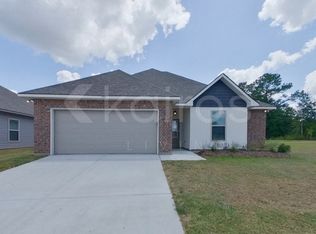 104 Foggy Ln, Lafayette, LA 70507