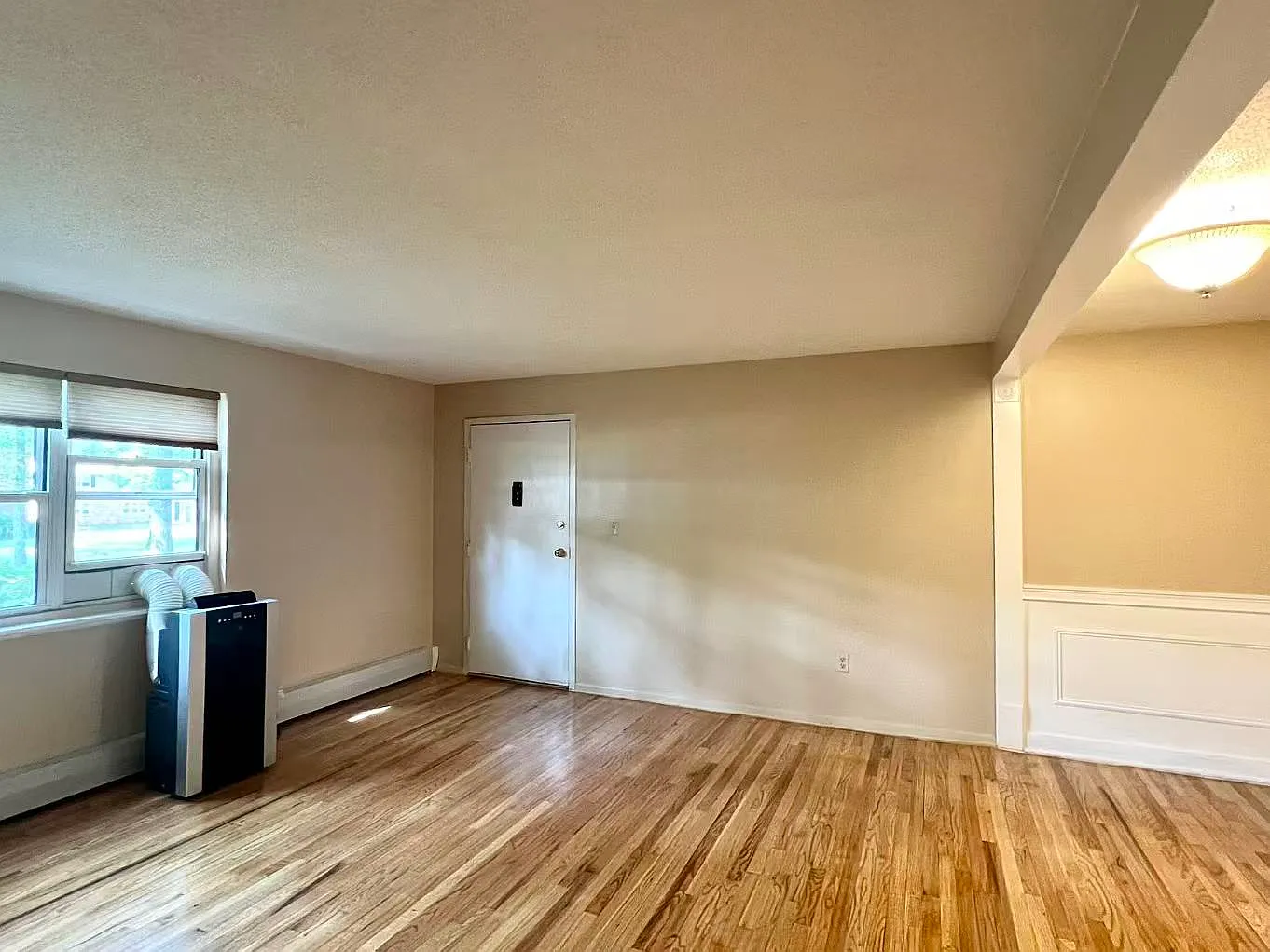 2 bed, 900 sqft, $1,790 — Photo 4