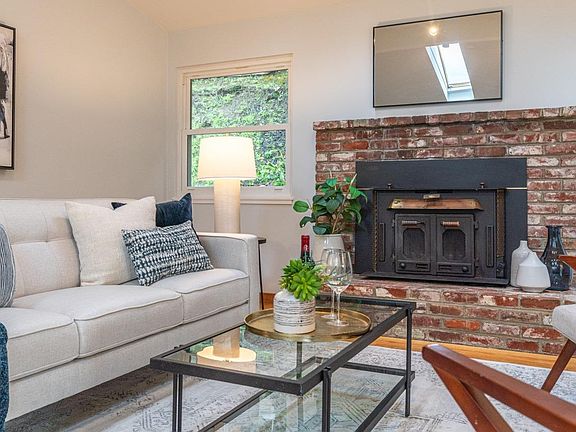 4th image of 530 Midvale Way