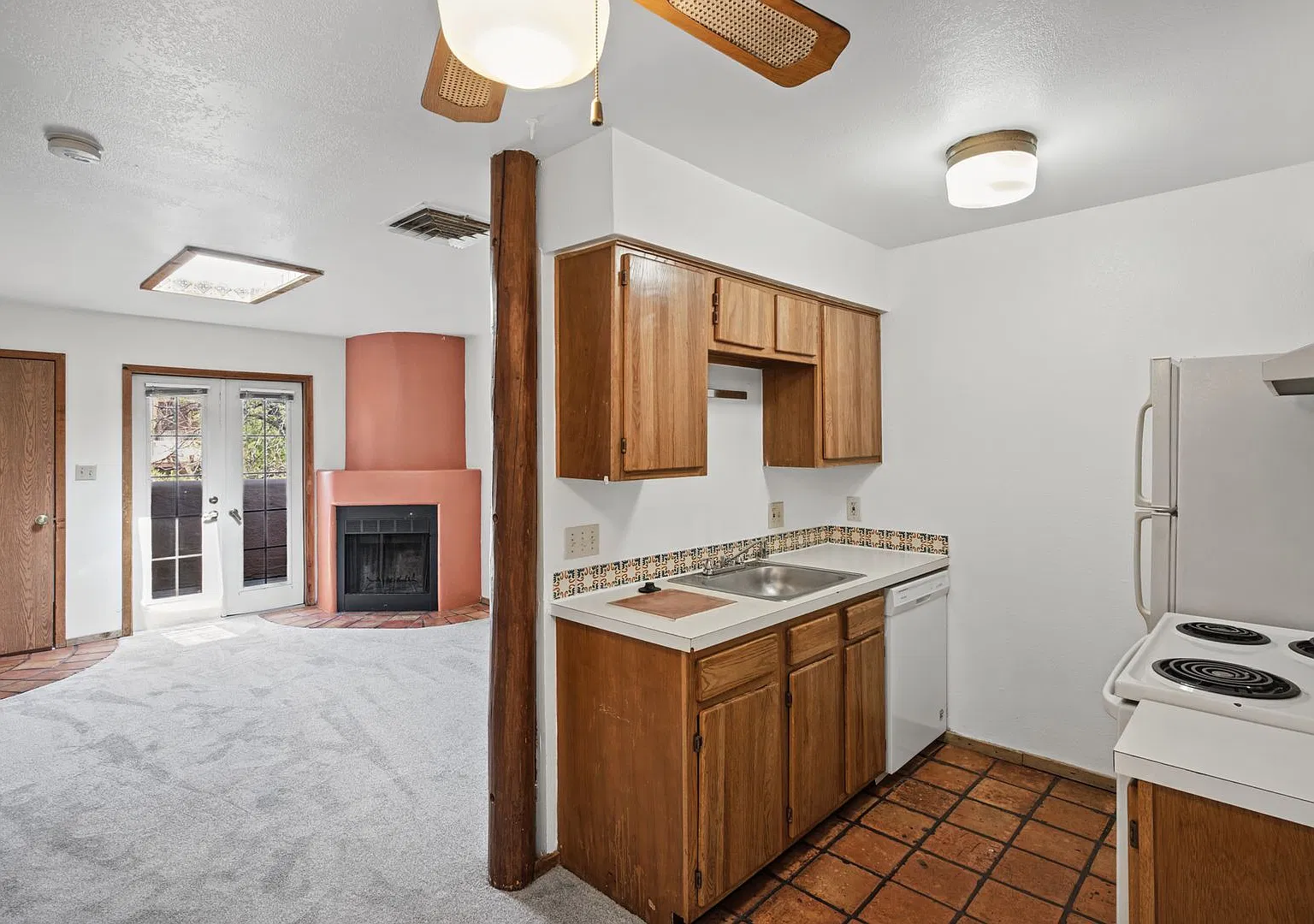 2600 W Zia Rd #C-2 — Photo 4