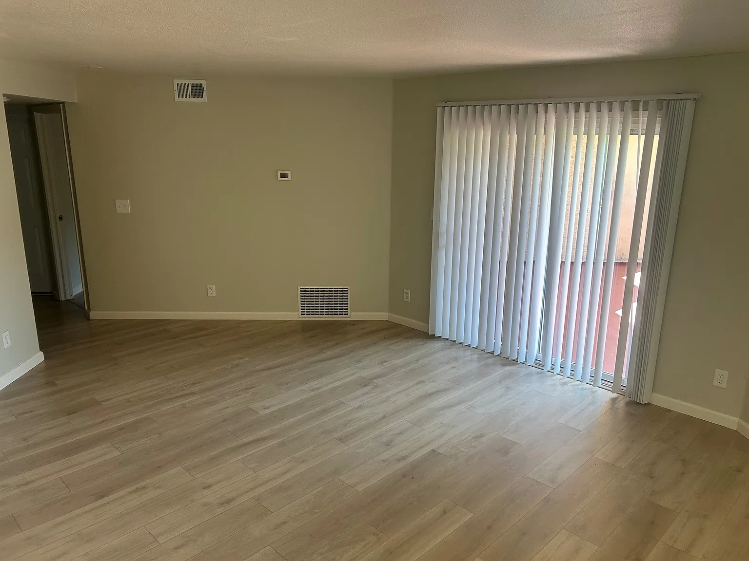 Monterey Valley Apartments — Photo 4