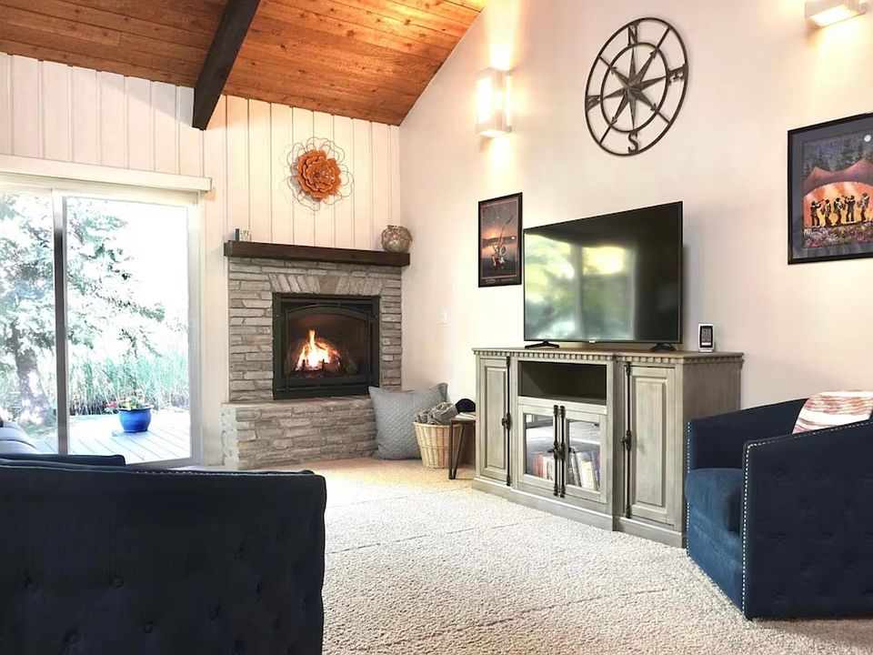 Comfortable living space with efficient gas fireplace