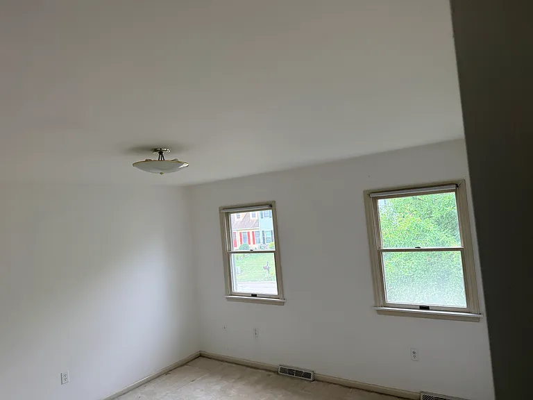 37 Steeple Ave — Photo 7