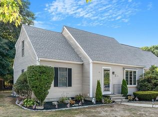 11 Andrews Farm Rd, Boxford, MA 01921