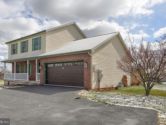 4th image of 440 Whisler Rd