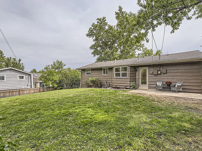 1505 Findlay Way — Photo 25
