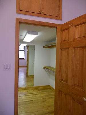 Rented by The Loft Broker | media 27