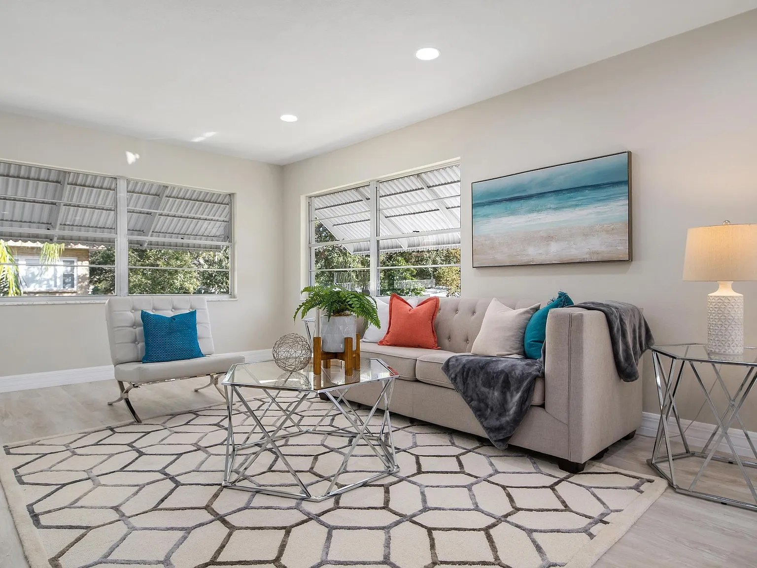 2 bed, 1110 sqft, $1,600 — Photo 3
