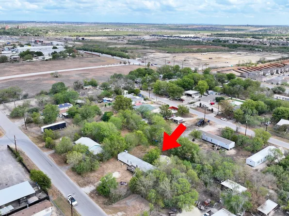 6614 Calle Briseno, San Antonio, TX 78252