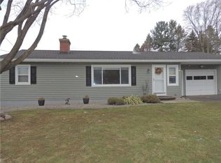 1512 Ayrault Rd, Fairport, NY 14450